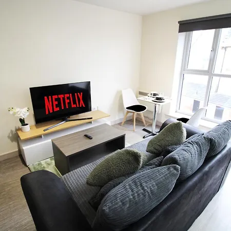 Lovely Studio Flat In Болтон Экстерьер фото